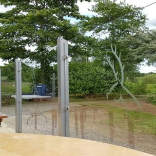 Window Graphics Frosted Vinyl Studley Wood 02